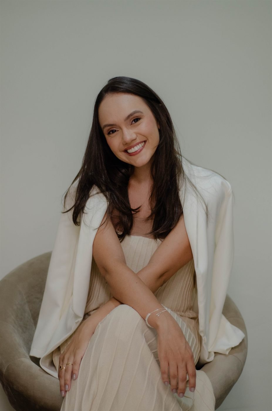 Dra. Larissa Carla Rodrigues Fernandes, cirurgiã-dentista da Lilium's Odontologia.